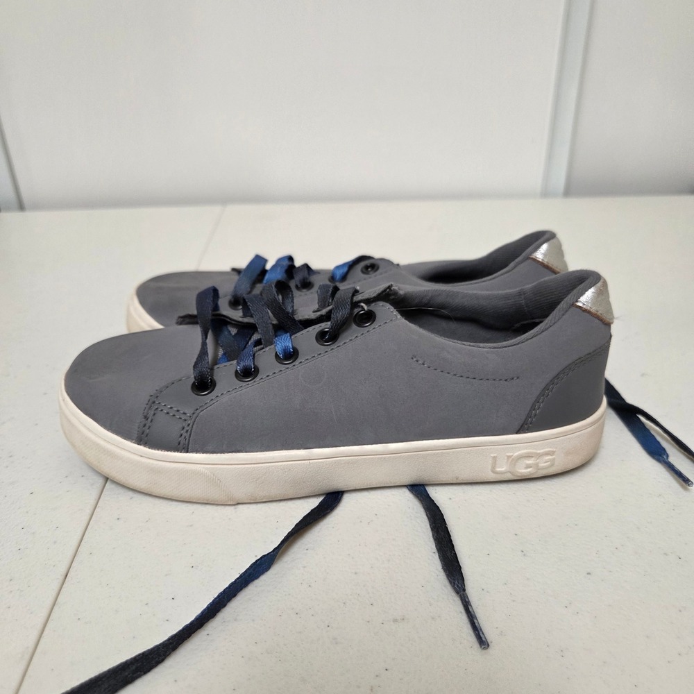 UGG Kids 1117453K Grey Lace Up Sneakers with Blue Ombre Laces Size 3Y